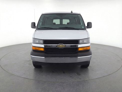 Used 2025 Chevrolet Express 3500 LT w/ LT Preferred Equipment Group RWD image 2