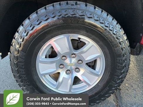 Used 2018 Chevrolet Silverado 1500 LT w/ All Star Edition image 9