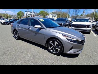 Certified 2023 Hyundai Elantra SEL w/ Convenience Package