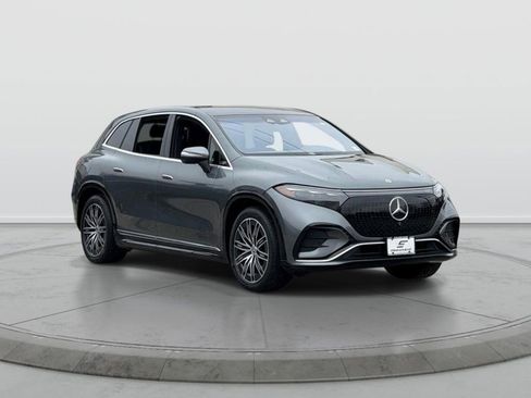 Used 2023 Mercedes-Benz EQS 580 4MATIC SUV image 1