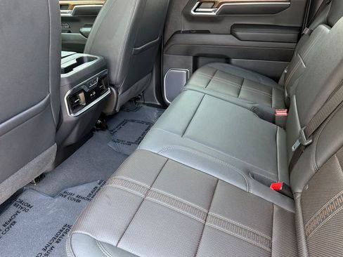 Used 2023 Chevrolet Silverado 1500 High Country w/ Max Trailering Package AWD/4WD image 4
