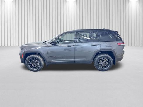 New 2025 Jeep Grand Cherokee Limited image 8
