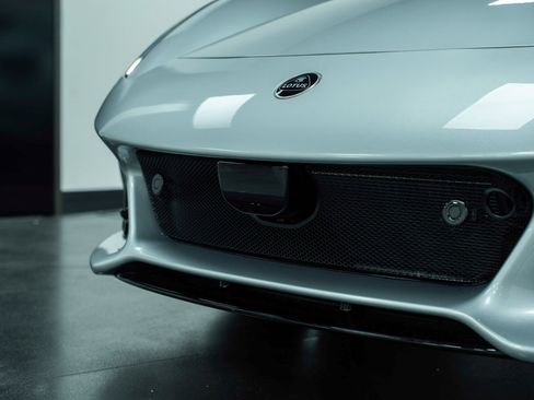 New 2026 Lotus Emira SE image 9