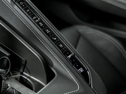 Used 2021 Chevrolet Corvette Stingray Preferred Cpe w/ Z51 Performance Package image 39