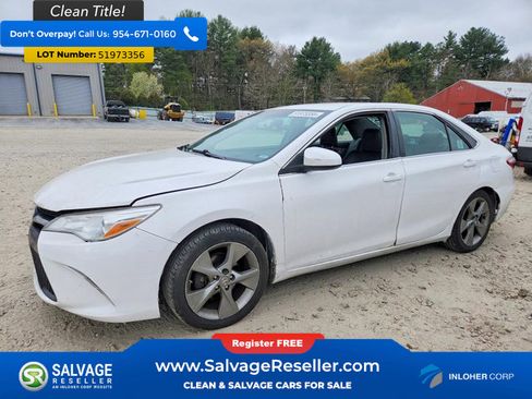 Used 2015 Toyota Camry LE FWD image 1