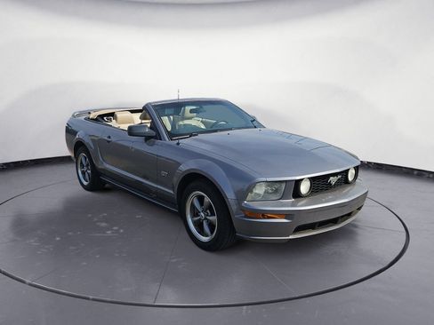 Used 2006 Ford Mustang GT RWD image 7