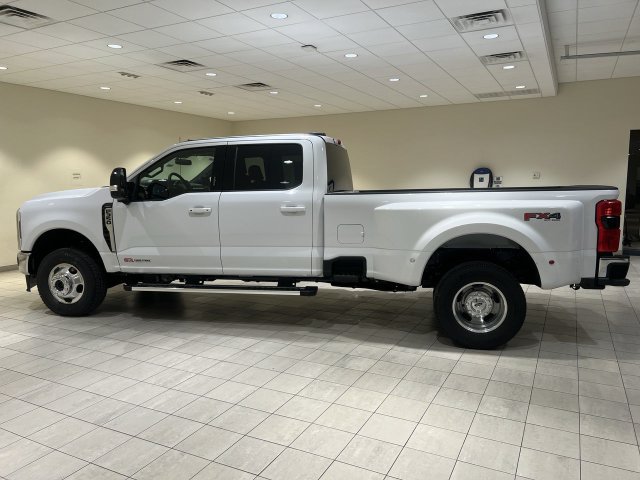 New 2027 Ford F350 Lariat w/ FX4 Off-Road Package AWD/4WD image 2