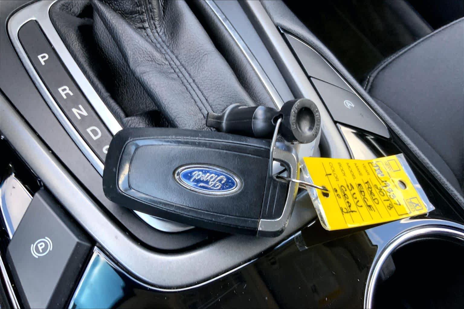 Used 2018 Ford Edge SE FWD image 14