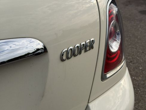 Used 2011 MINI Cooper Hardtop FWD image 14