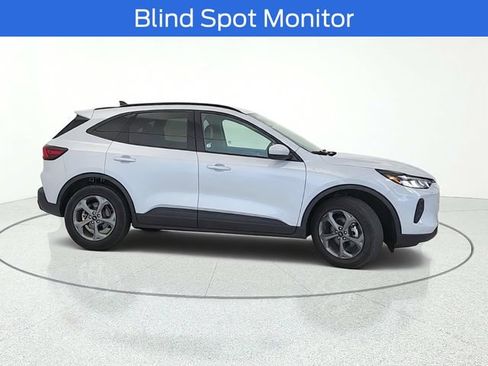 Used 2025 Ford Escape ST-Line Select AWD/4WD image 7