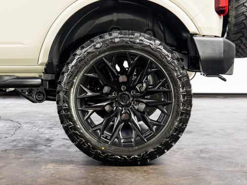 Used 2025 Ford Bronco Big Bend image 14