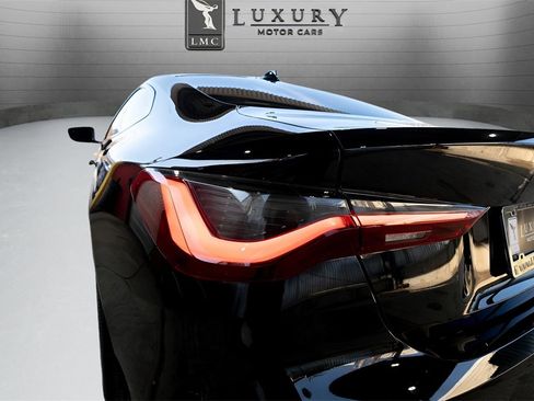 Used 2021 BMW 430i Coupe w/ Premium Package image 9