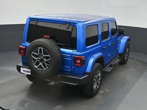Used 2024 Jeep Wrangler Unlimited Sahara w/ Technology Group AWD/4WD image 37