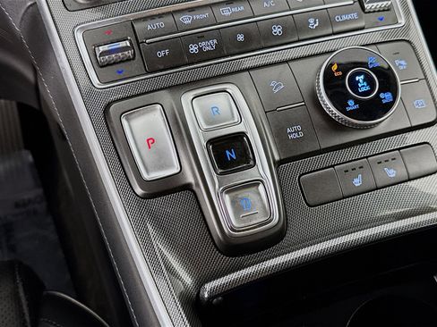 Certified 2021 Hyundai Santa Fe SEL Premium image 19