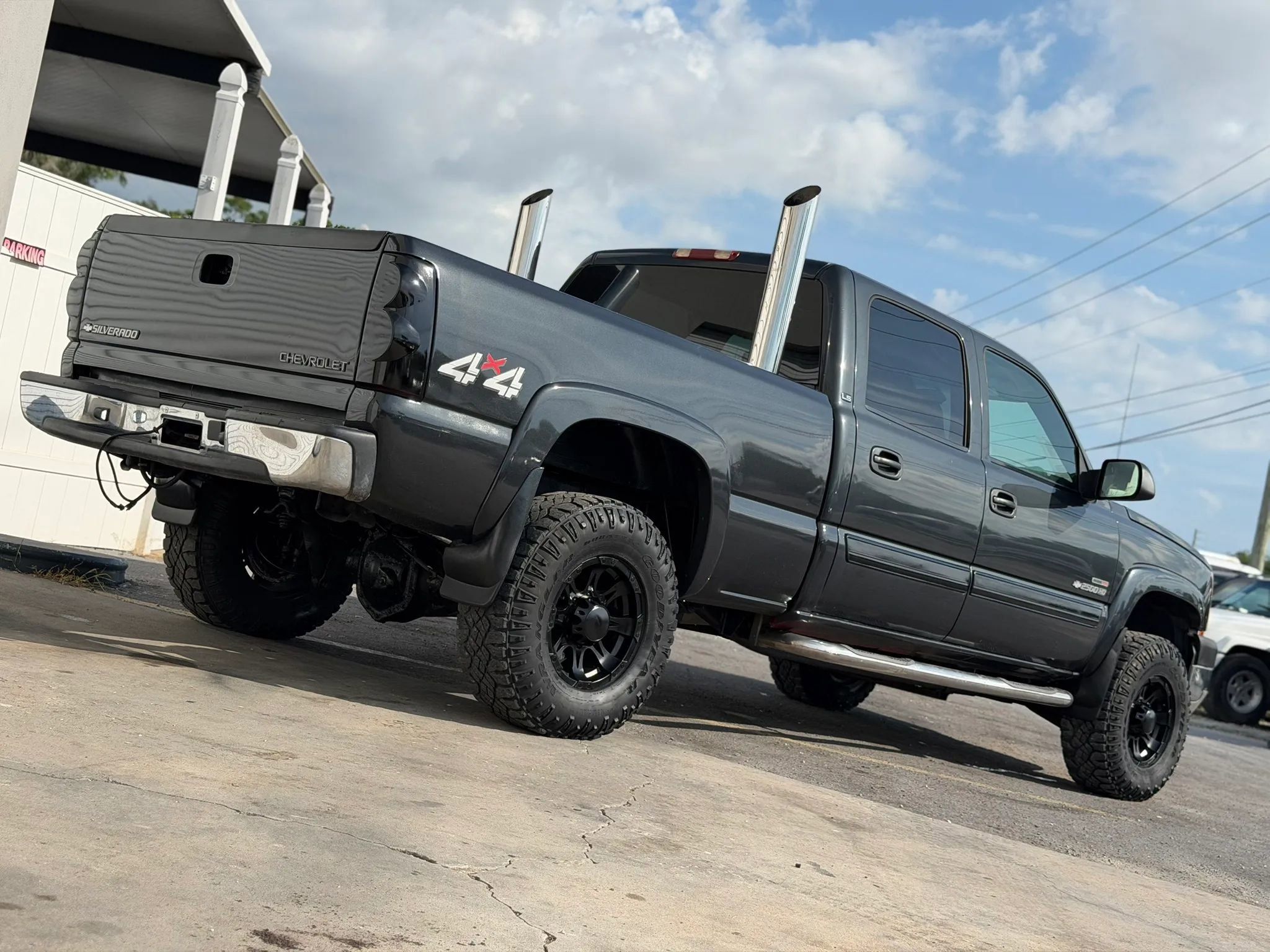 Used 2003 Chevrolet Silverado 2500 LS AWD/4WD image 4