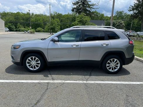Used 2019 Jeep Cherokee Latitude w/ Popular Appearance Group FWD image 7