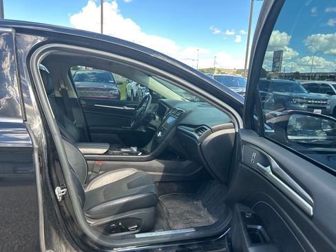 Used 2017 Ford Fusion Titanium AWD/4WD image 7