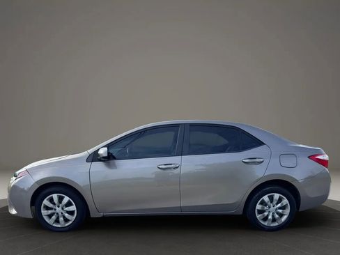 Used 2015 Toyota Corolla LE FWD image 6