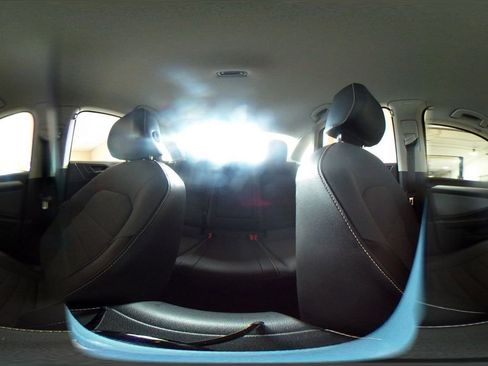 Used 2025 Volkswagen Jetta SE image 36