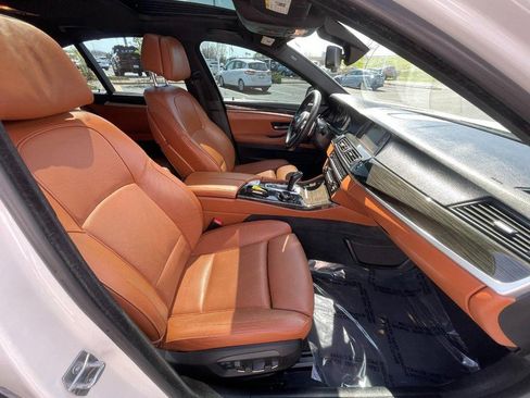 Used 2014 BMW 550i xDrive Sedan AWD/4WD image 11