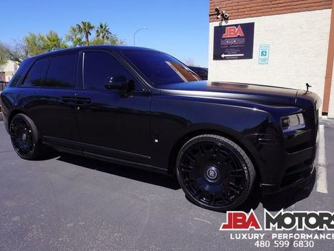 Used 2020 Rolls-Royce Cullinan image 2