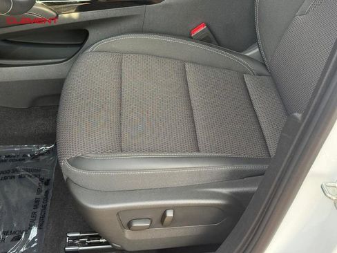 Used 2022 Buick Envision Preferred FWD image 21