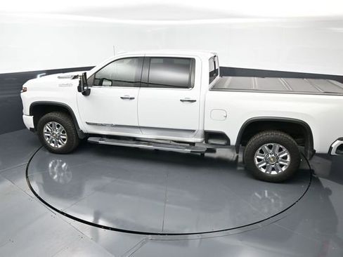 Used 2024 Chevrolet Silverado 2500 High Country w/ Z71 Off-Road Package AWD/4WD image 16
