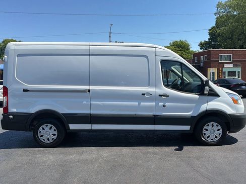 Used 2018 Ford Transit 250 148 Medium Roof RWD image 4