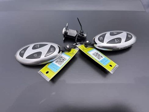 Used 2024 Hyundai Santa Fe Calligraphy AWD/4WD image 38