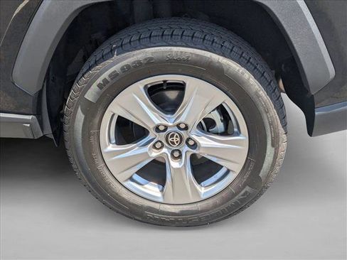 Used 2024 Toyota RAV4 XLE AWD/4WD image 30