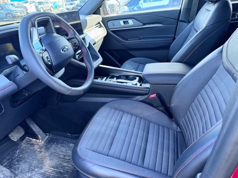 Used 2025 Ford Explorer ST-Line image 7