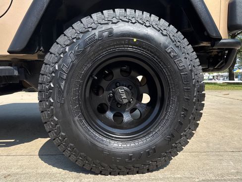 Used 2000 Jeep Wrangler Sport AWD/4WD image 9