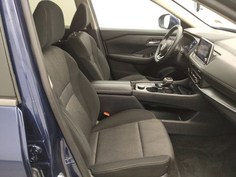 Used 2024 Nissan Rogue SV AWD/4WD image 21