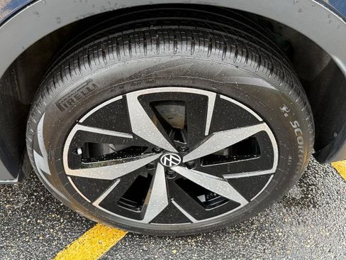 Used 2023 Volkswagen ID.4 Pro S AWD/4WD image 7