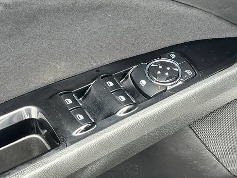 Used 2016 Ford Fusion SE FWD image 15