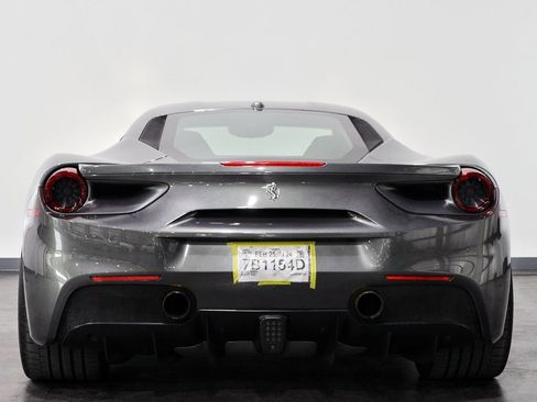 Used 2016 Ferrari 488 GTB image 9