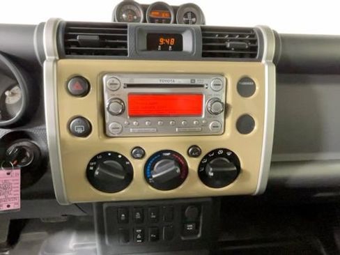 Used 2014 Toyota FJ Cruiser 4WD w/ Upgrade Package image 34