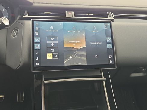 Certified 2026 Land Rover Range Rover Velar Dynamic SE AWD/4WD image 20