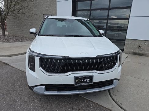 New 2026 Kia Carnival FWD image 2