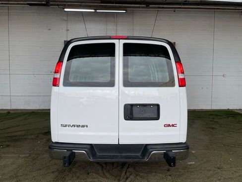 Used 2024 GMC Savana 2500 w/ Driver Convenience Package image 4