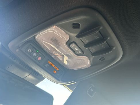 Used 2024 GMC Canyon AT4 w/ Technology Package image 28