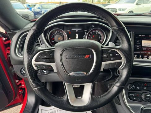 Used 2016 Dodge Challenger R/T Scat Pack RWD image 17