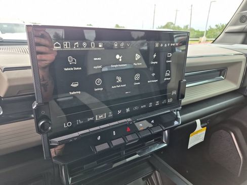 New 2026 GMC Hummer EV SUV AWD/4WD image 21