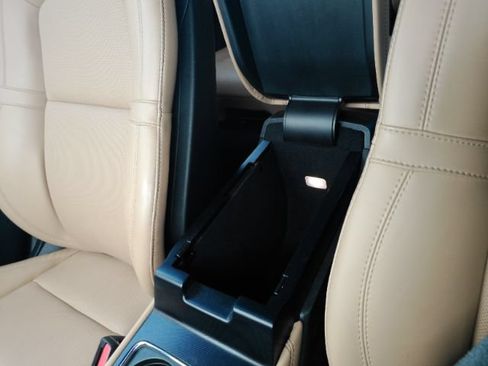 Used 2023 Lincoln Corsair Reserve AWD/4WD image 49
