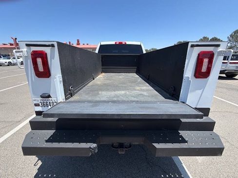 Used 2024 RAM 2500 Tradesman w/ Snow Chief Group AWD/4WD image 9