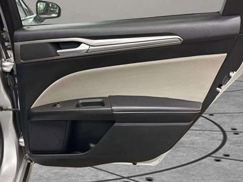 Used 2018 Ford Fusion S image 25