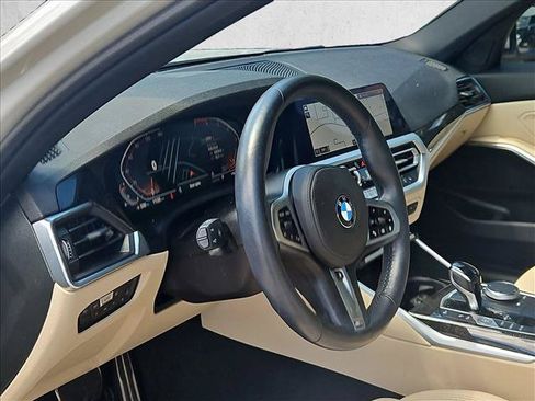 Used 2022 BMW 330i Sedan w/ M Sport Package RWD image 7