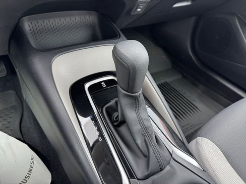 Used 2025 Toyota Corolla LE image 6