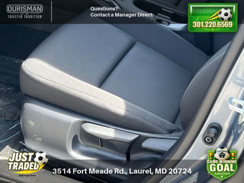 Used 2025 Toyota Corolla LE FWD image 7
