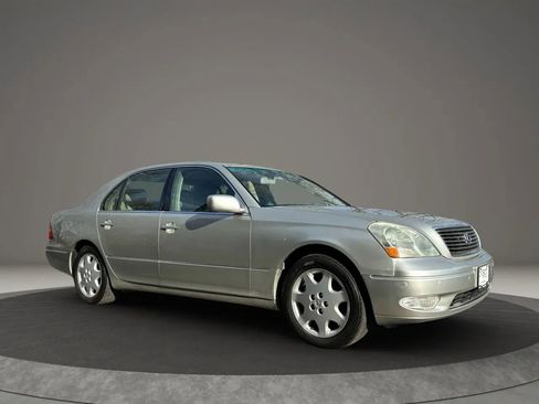 Used 2003 Lexus LS 430 RWD image 3